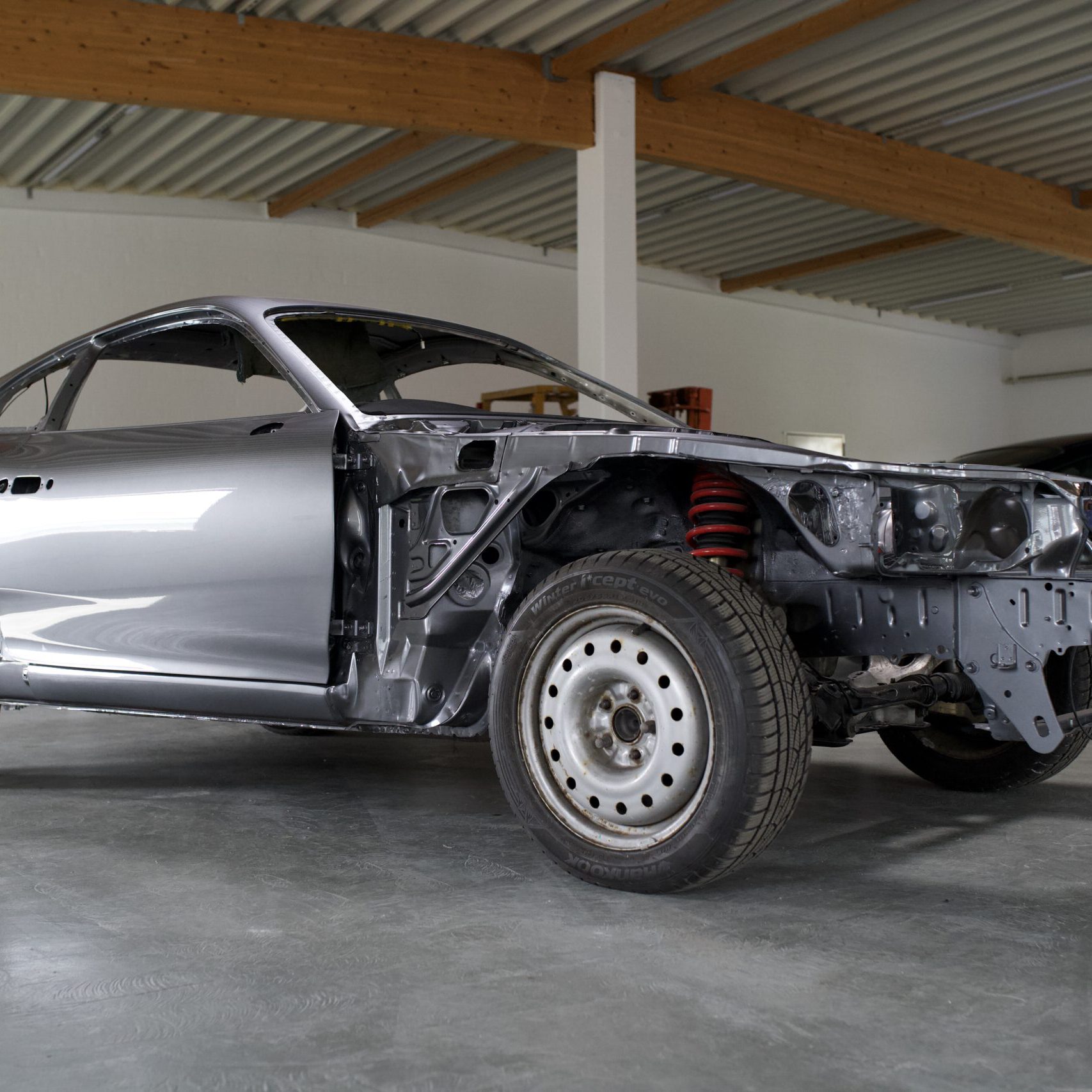 Supra Grau Karosserie